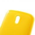 Силиконовый чехол для HTC Desire 500 желтый